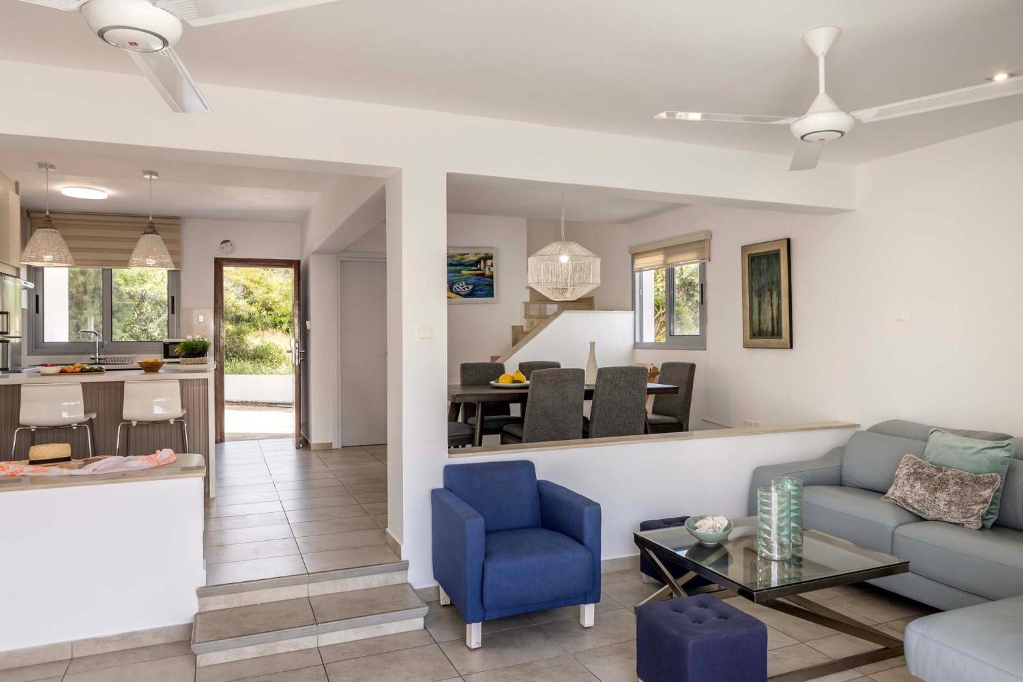 פרוטאראס Azure Luxury Pool Villa מראה חיצוני תמונה