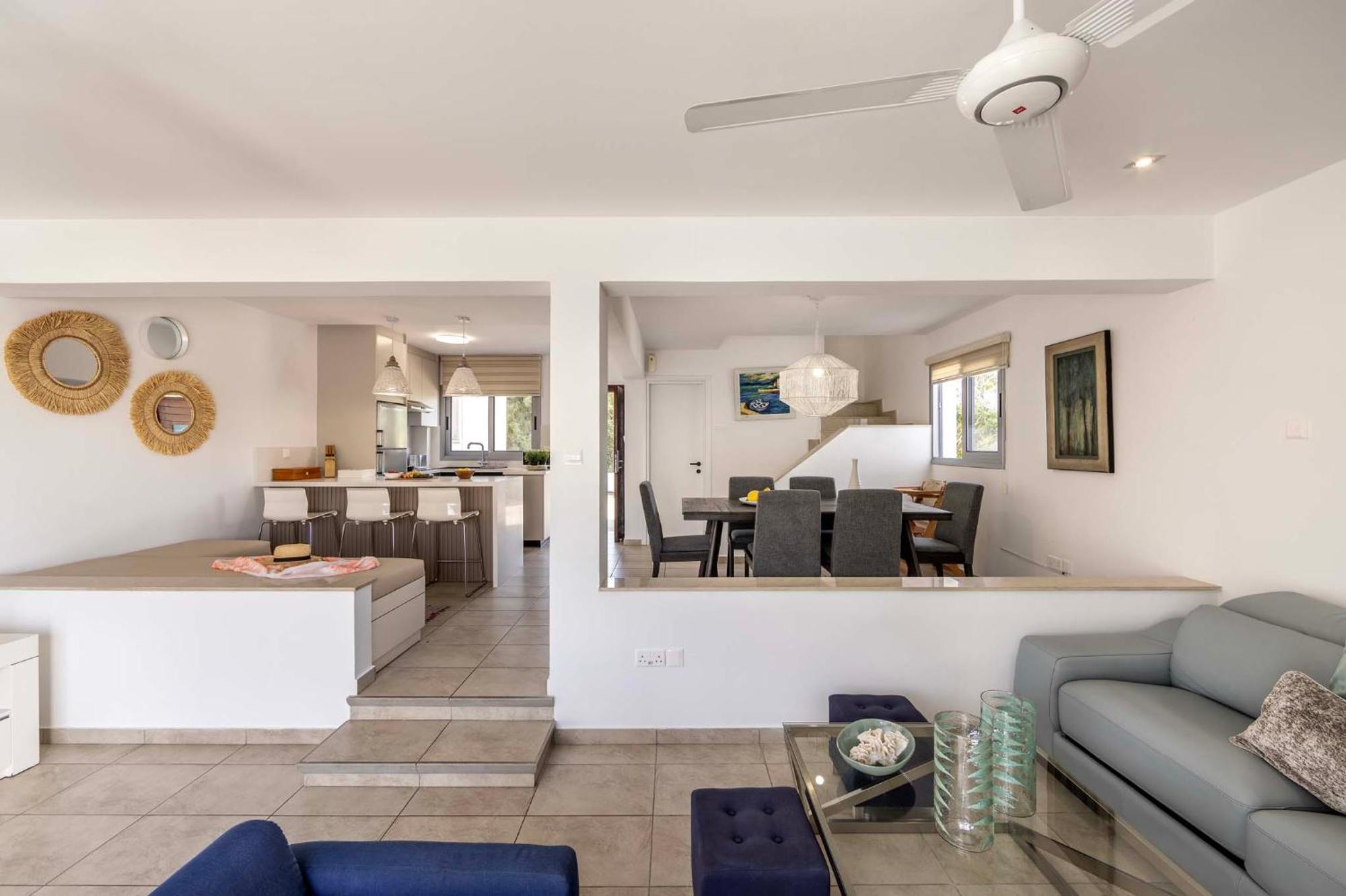 פרוטאראס Azure Luxury Pool Villa מראה חיצוני תמונה