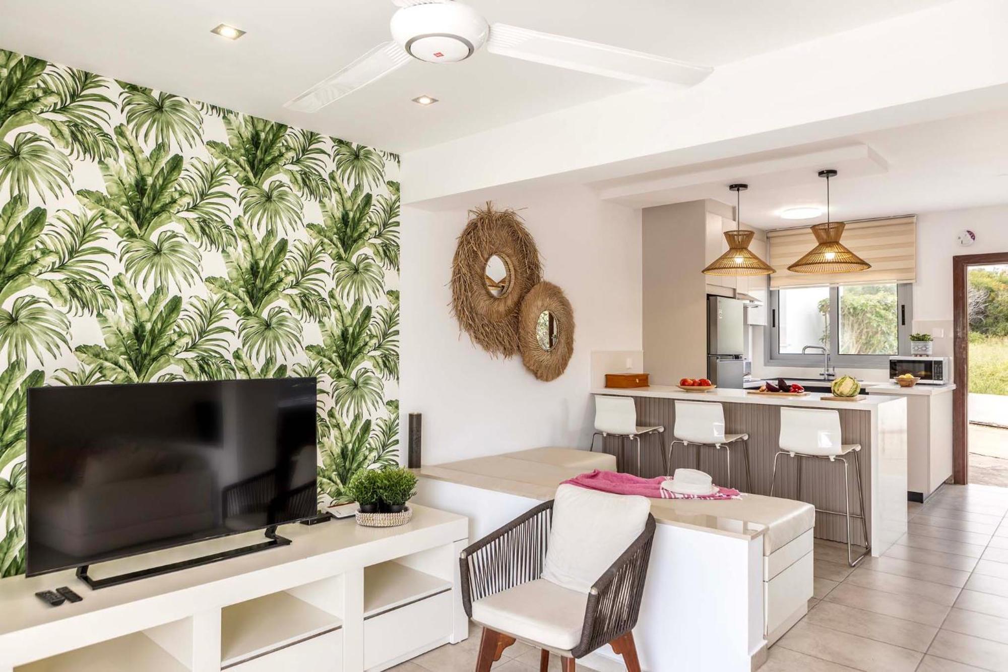 פרוטאראס Azure Luxury Pool Villa מראה חיצוני תמונה