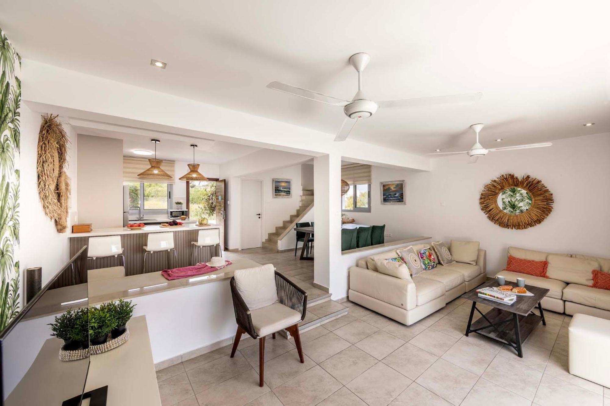 פרוטאראס Azure Luxury Pool Villa מראה חיצוני תמונה
