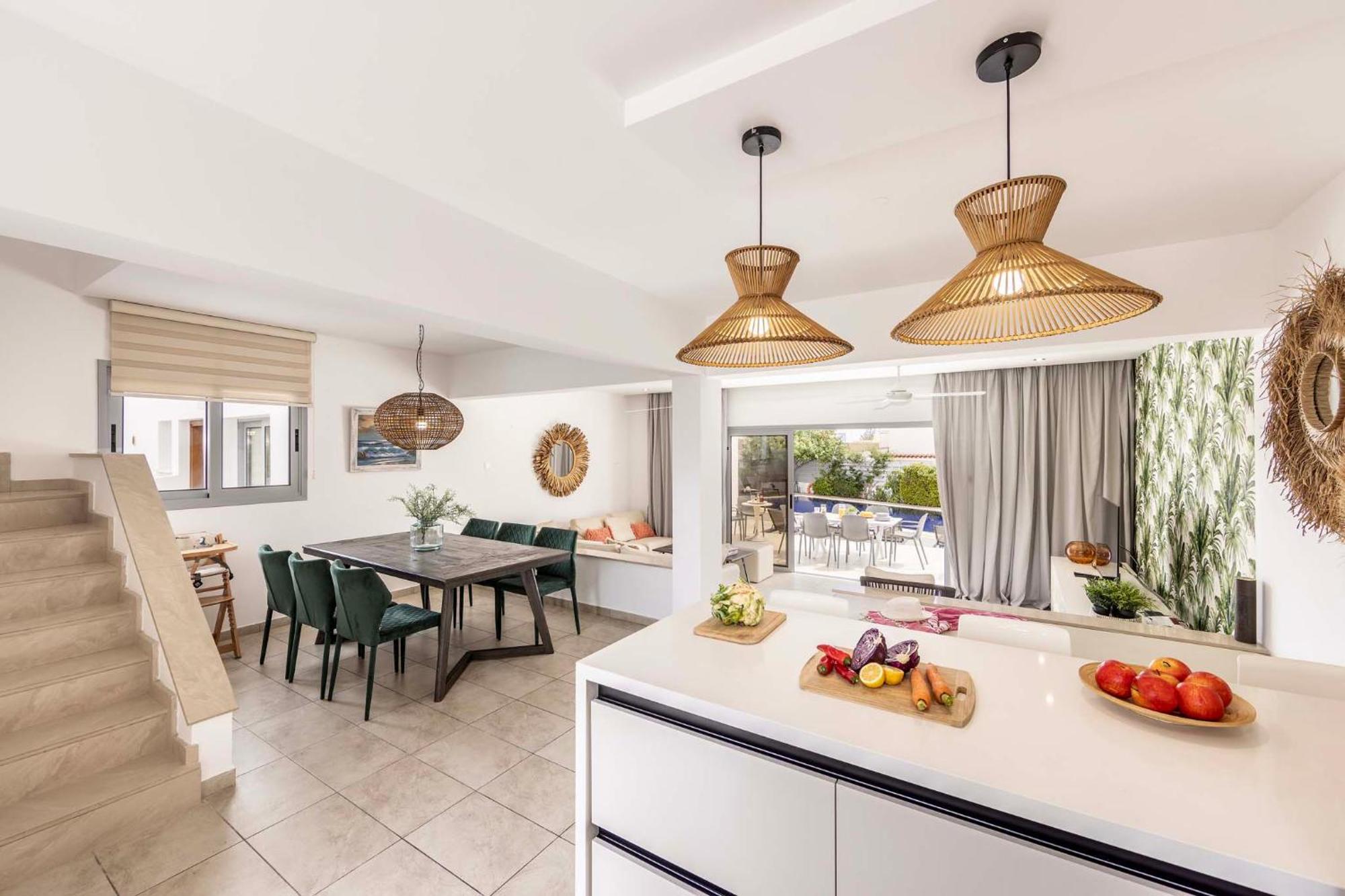 פרוטאראס Azure Luxury Pool Villa מראה חיצוני תמונה