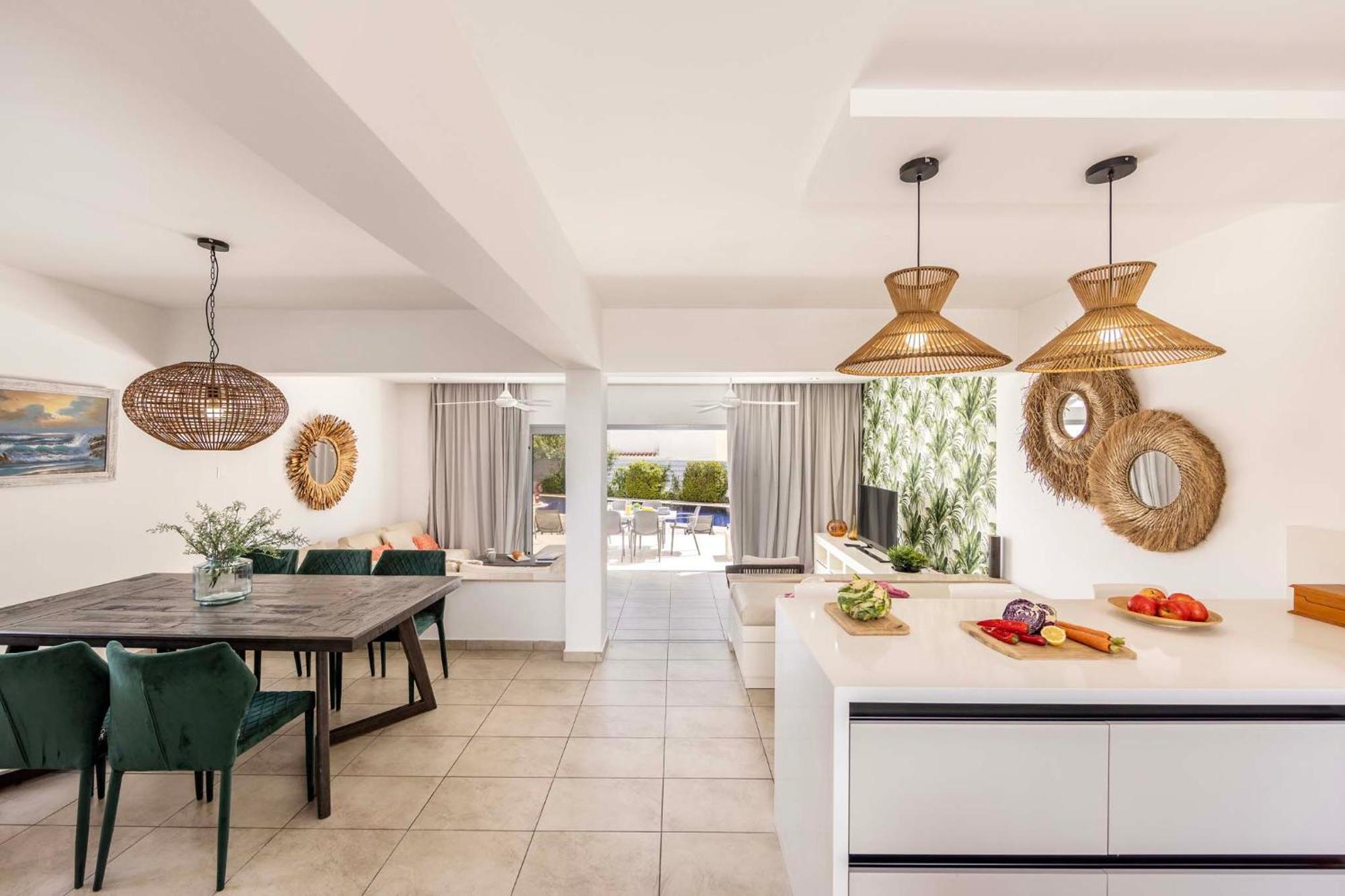 פרוטאראס Azure Luxury Pool Villa מראה חיצוני תמונה