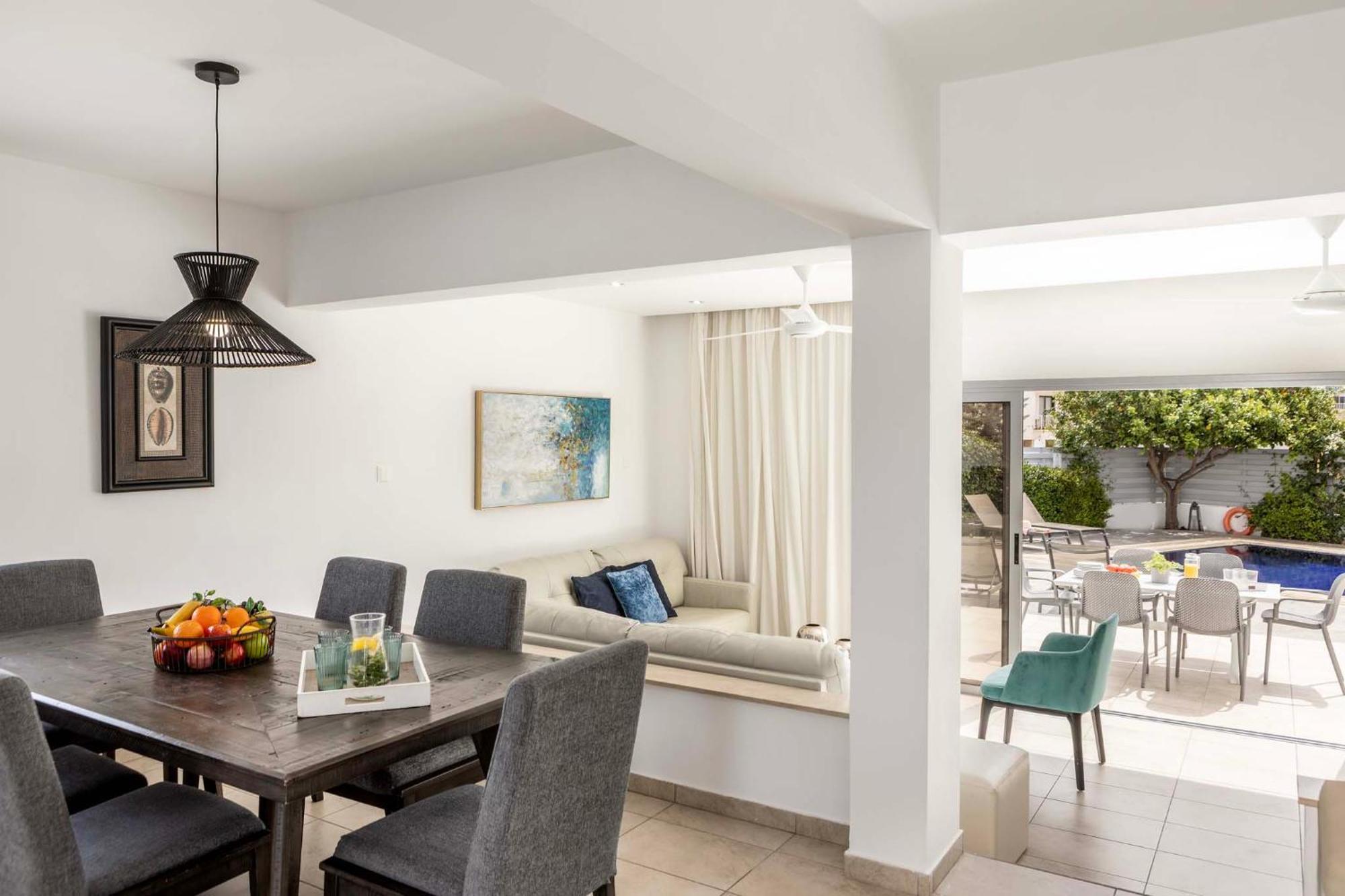 פרוטאראס Azure Luxury Pool Villa מראה חיצוני תמונה